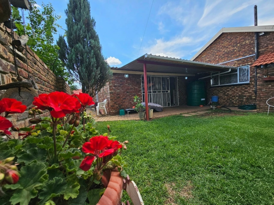 3 Bedroom Property for Sale in Miederpark North West